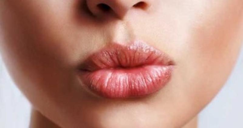 نضارة الشفاه 