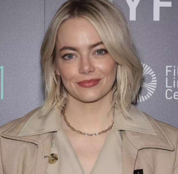 صاحبات العيون المُبطنة.. أسرار وحيل من ماكياج النجمات لمظهر ساحر ولافت