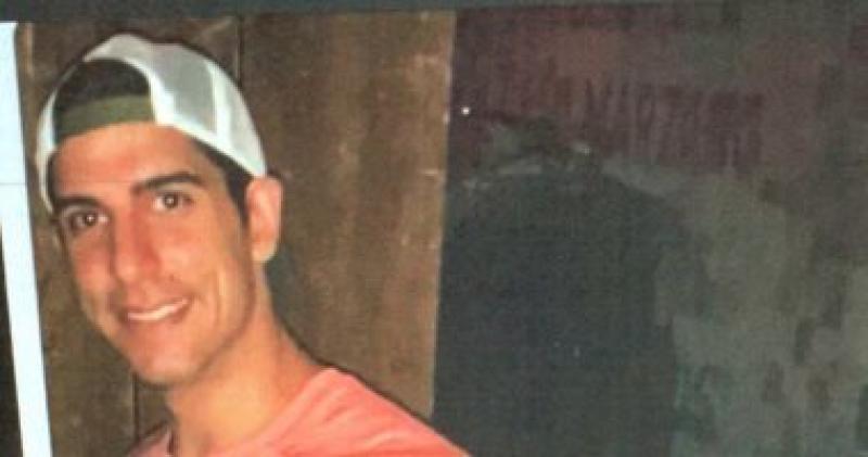 الشاب الأمريكى