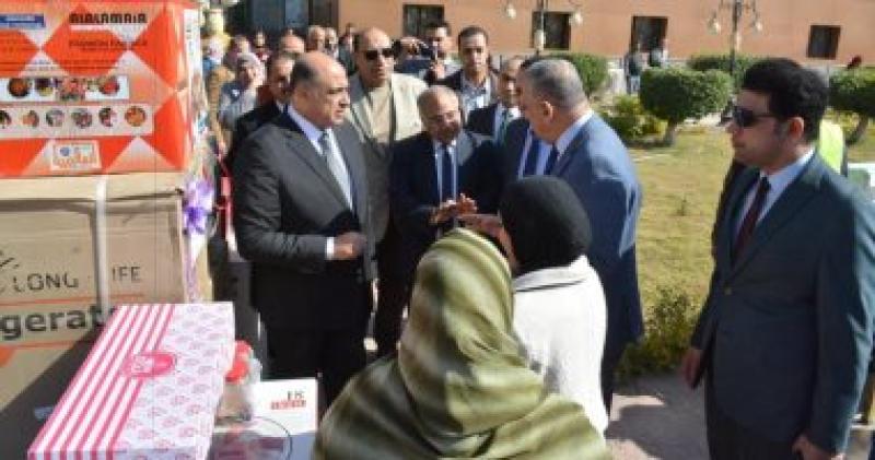 جانب من الحدث 