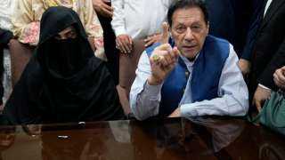نقل زوجة رئيس الوزراء الباكستاني السابق من السجن للإقامة الجبرية.. تفاصيل صادمة