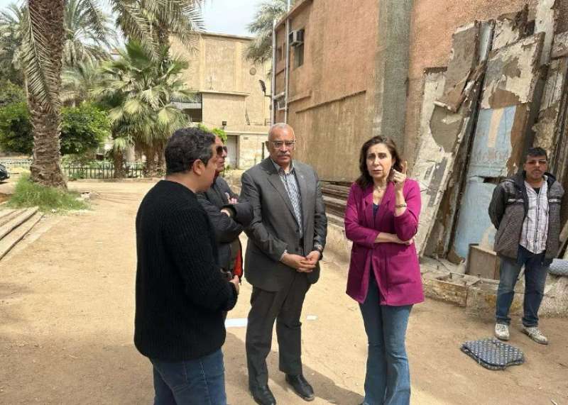 وزيرة الثقافة تتفقد موقع حريق استوديو الأهرام