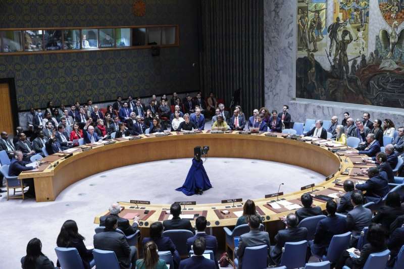 مجلس الأمن يوافق على قرار وقف إطلاق النار في غزة