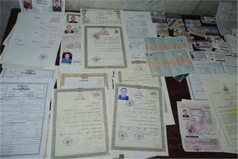 تأجيل محاكمة 10 متهمين بتزوير محررات رسمية بالقليوبية