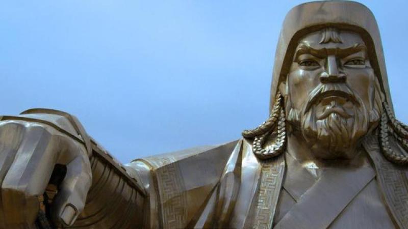 قائد المغول جنكيز خان
