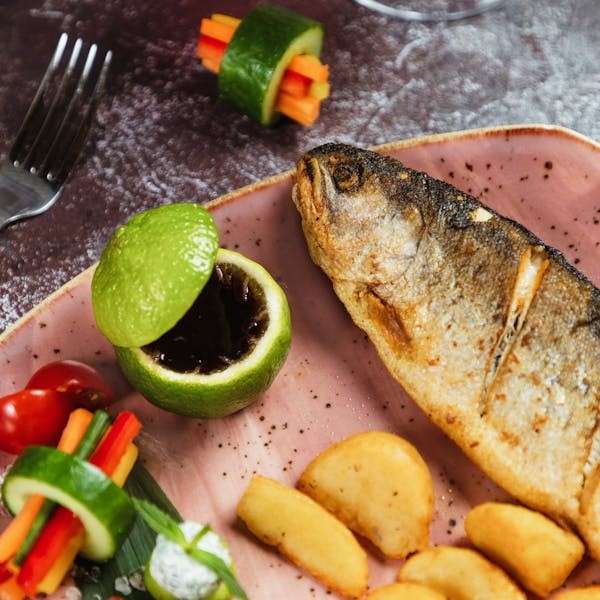 السمك المشوي بالردة