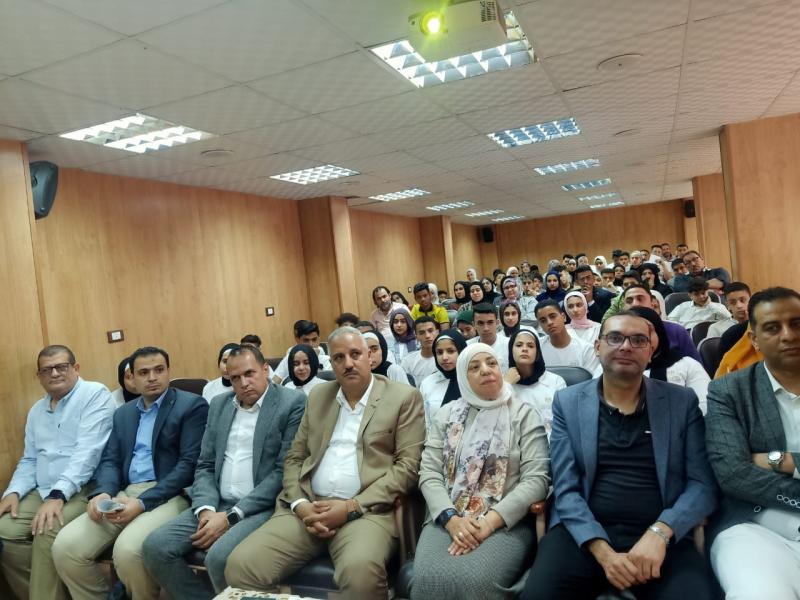 وكيل رياضة القليوبية ومدير برلمان الطلائع يشهدان تقييم مبادرات برنامج ”نتشارك“