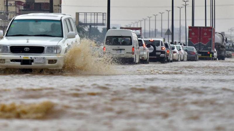 سيول شديدة تضرب مناطق عدة بالسعودية من بينها المسجد النبوي