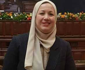 فوز الدكتورة رانيا حتحوت بجائزة خليفة التربوية على مستوى الوطن العربي