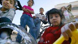 اليونيسيف تحذر من كارثة وشيكة تهدد 600 ألف طفل في رفح الفلسطينية