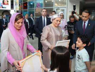 السيدة انتصار السيسي وحرم سلطان عمان فى زيارة لمستشفى 57357 دعمًا للأطفال