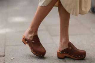 «الكلوج».. يتصدر موضة لأحذية صيف 2024