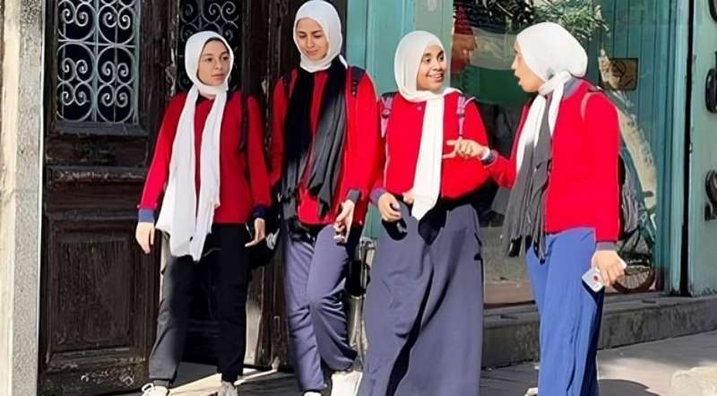 بدأنا الإجازة.. طلاب أولى ثانوى بالجيزة يختتمون امتحانات الفصل الدراسى الثانى