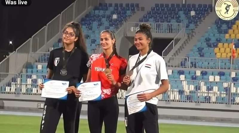 طالبة تفوز بالميدالية الفضية ببطولة البحر الأبيض المتوسط