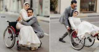 وفاء نادر.. ساهر وإسلام يحتفلان بعيد زواجهما بالفستان والبدلة على الكرسي المتحرك
