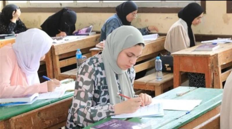 امتحانات الفصل الدراسي الأول