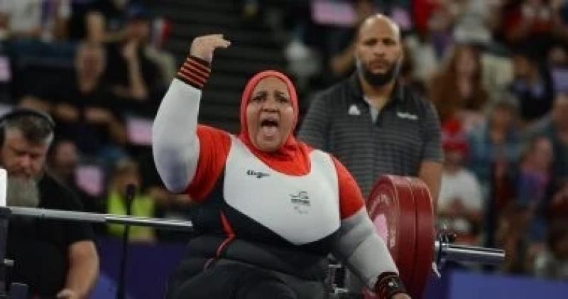 نادية فكري