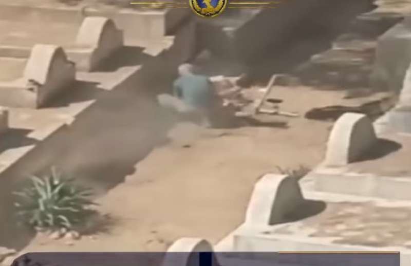 المقابر