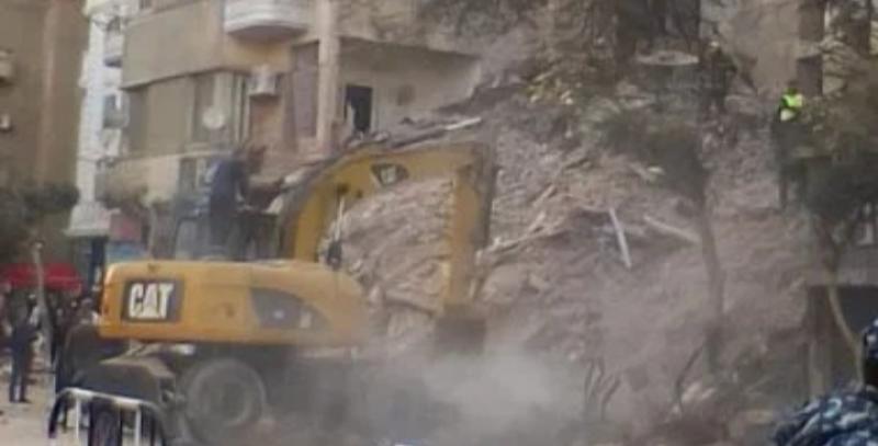 عقار العباسية المنهار