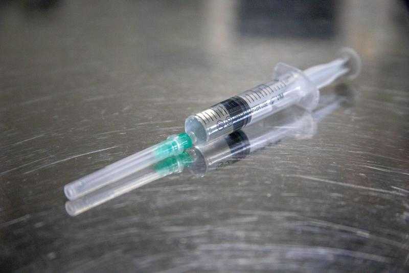 هترجعك شباب تاني.. إبرة الفحولة الذهبية تشعل الجدل في السعودية