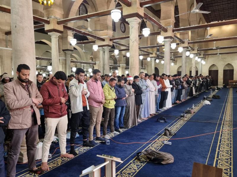 المفتي يحسم الجدل.. صلاة التراويح في المسجد مع الجماعة أفضل.. وهذه هي الأسباب