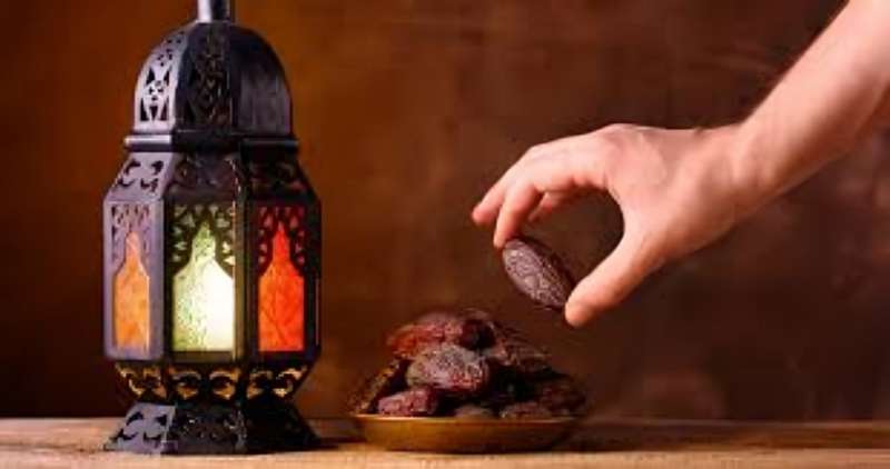 هل يشترط التتابع في صيام الست من شوال والجمع بينها وبين قضاء رمضان؟