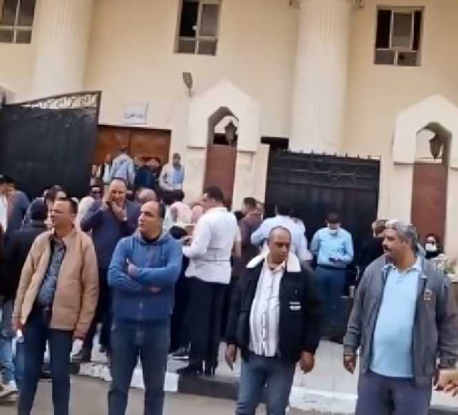 محاكمة متهم في قضية طفل البحيرة، أسرة الضحية تصل وسط حراسة أمنية مشددة