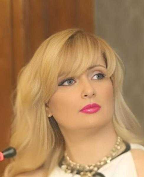 هند الصنعاني.. صوت نسائي مغربي يتألق في ”أنطولوجيا الكاتبة المغربية”