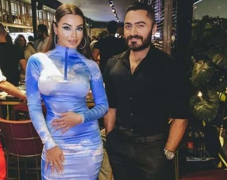 الراقصة جوهرة والنجم تامر حسني