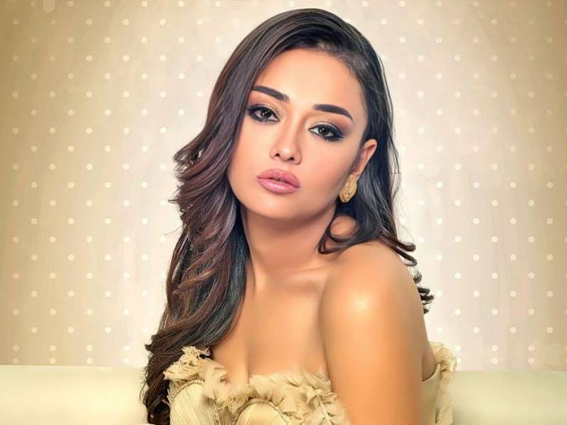 الفنانة راندا البحيري