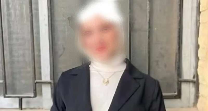 طالبة كلية العلوم