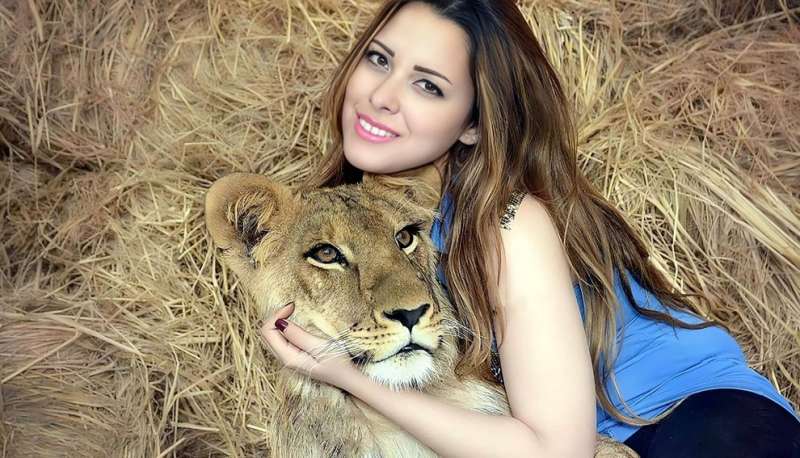 مدربة أسود سيرك طنطا أنوسة كوتة