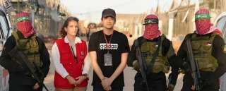تسليم الجندي الأمريكي عيدان ألكسندر للصليب الأحمر يعزز آمال التهدئة في غزة