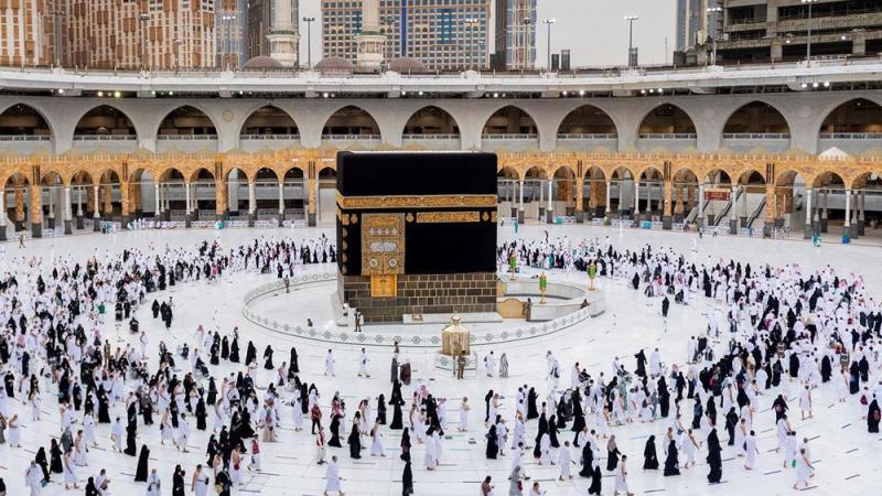 حكم ارتداء الذهب والفضة في الحج، توضيح شرعي من أمين الفتوى