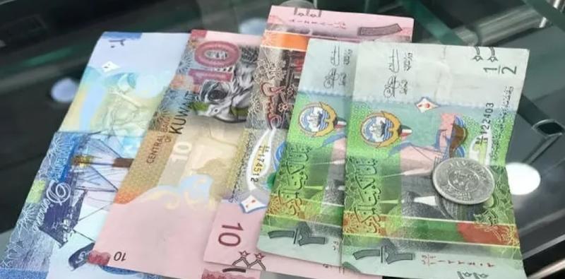 استقرار سعر الدينار الكويتي في ختام تعاملات اليوم بالبنوك المصرية