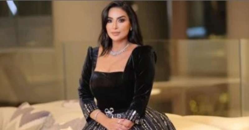الفنانة جوري بكر