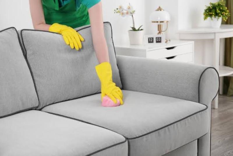 تنظيف الركنة وكراسي السفرة