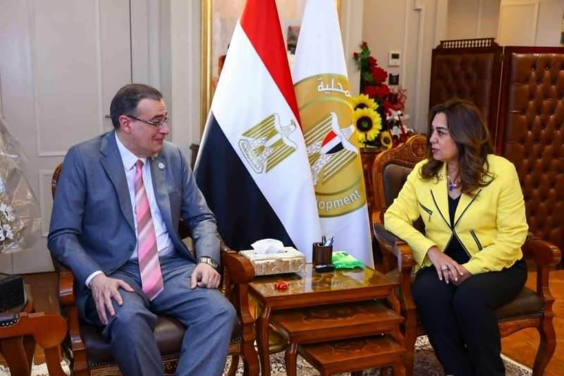 منال عوض وحاتم نبيل