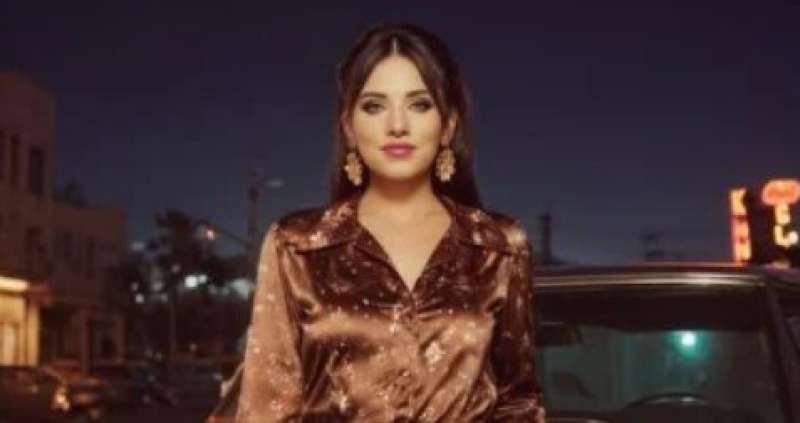 المطربة مروة نصر