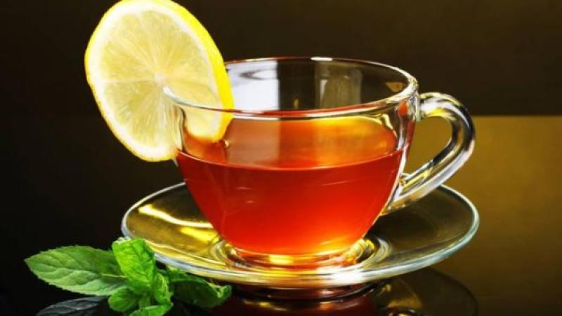 شرب شاي اللومي الأسود