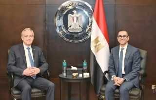 وزير الاستثمار يبحث فرص التعاون في التكنولوجيا البيئية مع تحالف دولي