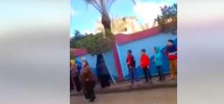 انتشار فيديو غش لاهالي التلاميذ من خارج لجنة بالأقاليم
