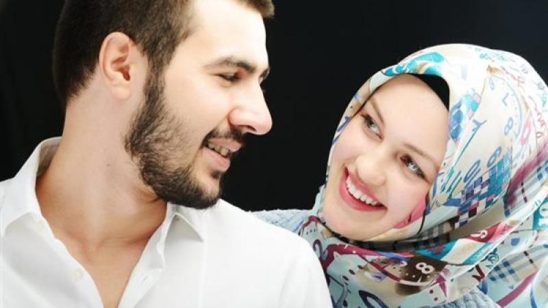 لمس الزوجة ينقض الوضوء