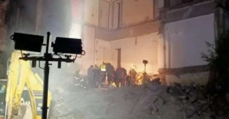 انهيار