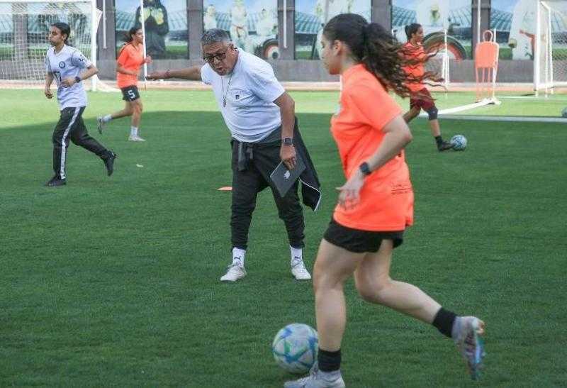 البنك الأهلي يبدأ تحضيراته للموسم الكروي الجديد.. قياسات بدنية وتعارف للصفقات الجديدة