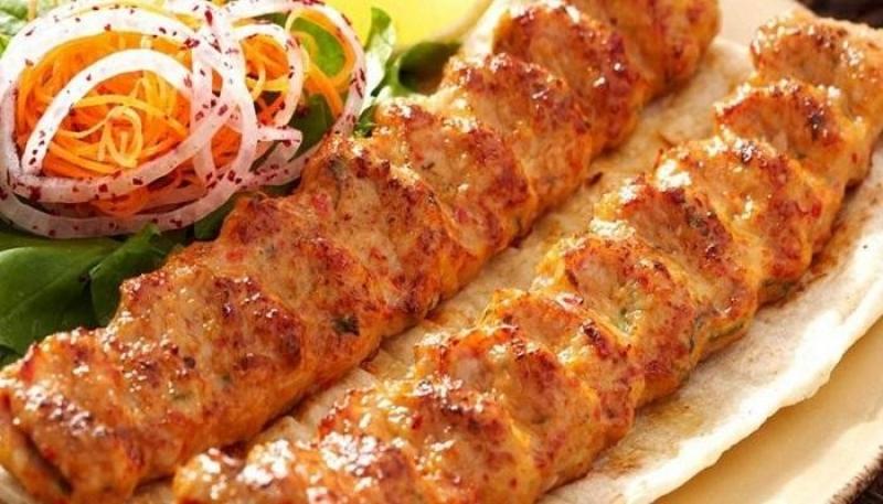 كفتة الدجاج الاقتصادية.. وصفة صيفية خفيفة وسهلة التحضير