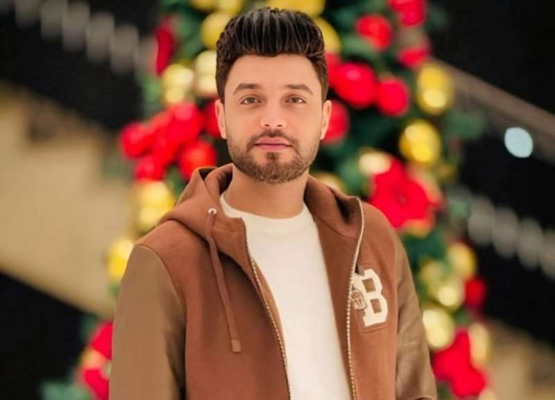  الفنان الشعبي أحمد عامر
