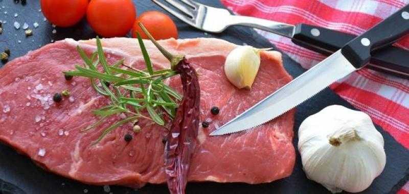 الطريقة المثلى لتخزين وتحضير اللحوم بعد عيد الأضحى.. نصائح أساسية لصحة وسلامة عائلتك