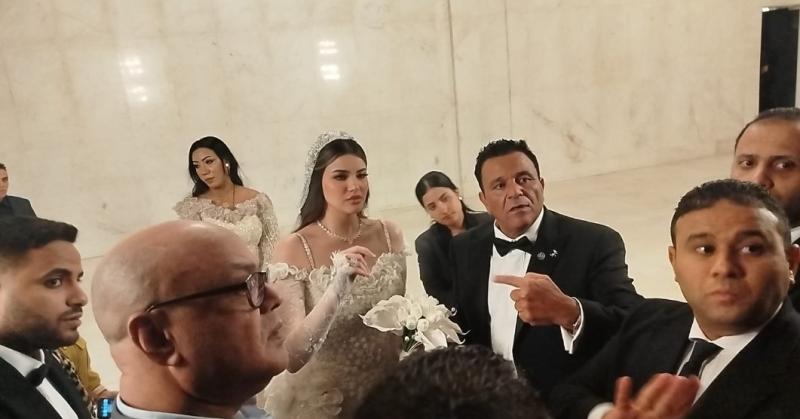 اللحظات الأولى لزفاف ابنة محمد فؤاد