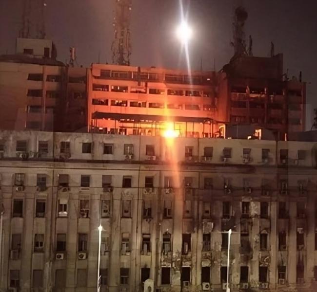 حريق متجدد في سنترال رمسيس، جهود الإطفاء مستمرة